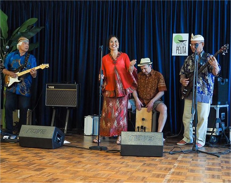 Dona en de Gado's seniorenshow; www.donaendegados.nl