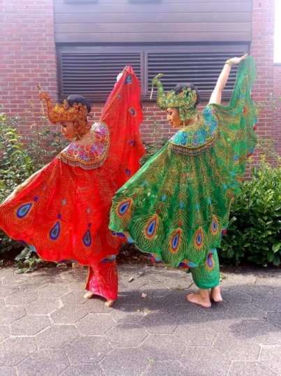 Dansgroep InaDance te boeken bij www.kwekel-evenementen.nl